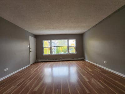 Wonderful Woodlawn 1Br Heat Included Main Photo