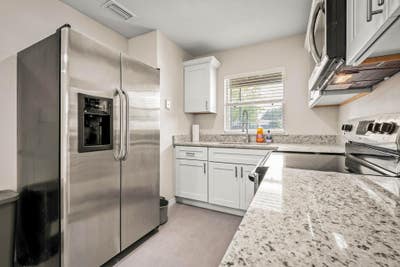 â­ï¸ â­ï¸  Newly Renovated Home Near DT Orlando,  Mill Main Photo