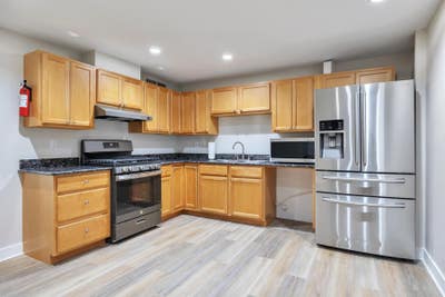 NewlyRemodeled Comfy Northern Phoenix House with 2 Main Photo