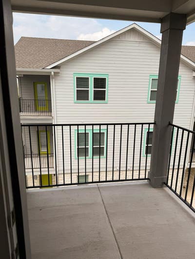 Beautiful & comfy Leander Townhouse with Garage Main Photo