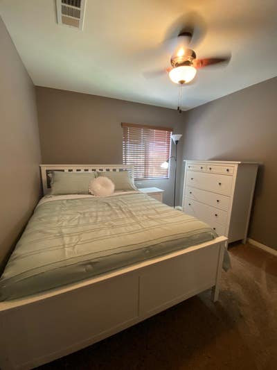 Gorgeous Room, , Kitchen Access, All Utili Include Main Photo