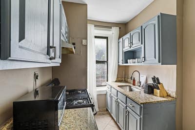 Room in East Harlem on a flexible lease Main Photo