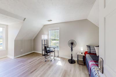  Newly Renovated Home in Ellenwood – Safe, Conveni Main Photo