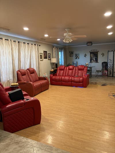 Nice furnished bedroom, pool, hot tub shared bath Main Photo