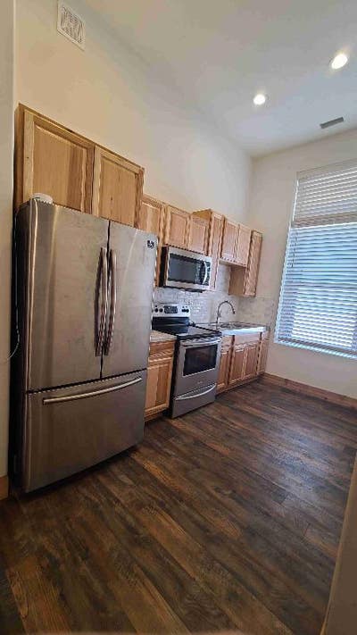 Hgh end studio apt dwn twn| seprt ktchn| cls to pa Main Photo