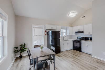 Newlyrenovated & spacious Atlanta House with Dinin Main Photo