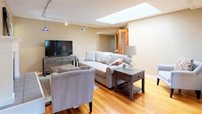 Stunning  Welcoming Santa Clara Home By El Camino  Main Photo