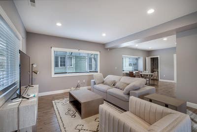 Exquisite Alberta home near top NE shopping & dini Main Photo