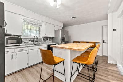 Cozy & newlyrenovated Dallas House with electronic Main Photo