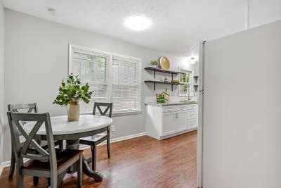 Quiet home in Acworth with TOP rated host! Main Photo
