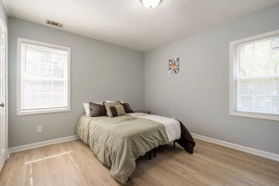 Cozy Spaces with a Modern Twist in  this Marvelous Main Photo