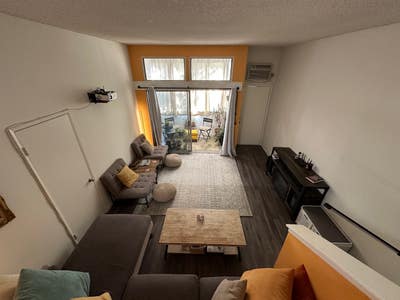 Roommate wanted for traveling filmmaker Main Photo