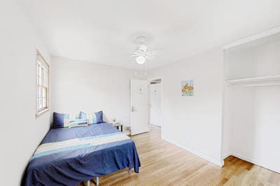 🛏️ Extra Large Private Room Available🚶‍️ Located Main Photo