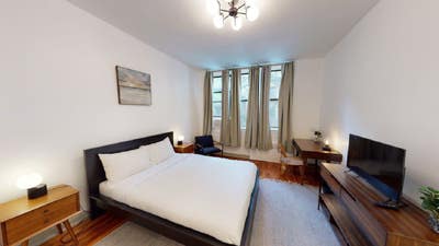 Studio in Upper East Side on a flexible lease Main Photo
