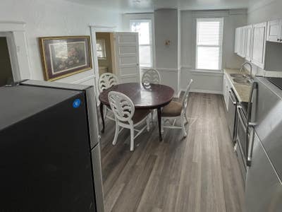 Home in beautiful Poplar Lawn Historical district  Main Photo