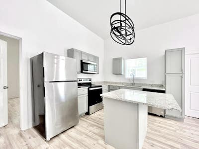 Fully Remodeled Padsplit, 2 Mins from Public Trans Main Photo