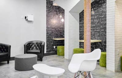 6 bed beauty in Ridgewood! Main Photo