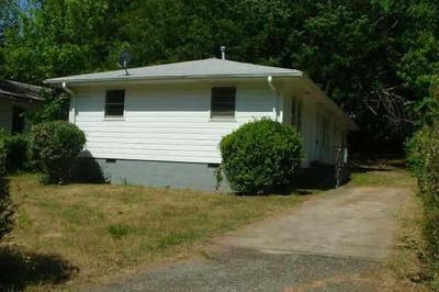 Cozy & homey Atlanta House with Backyard Main Photo