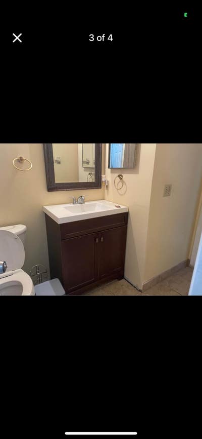 Seeking female roomate Main Photo