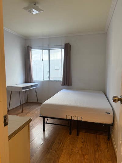 Private 1 Bedroom/1 Shared Bathroom Available  Main Photo