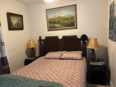 Private Room W Private Bathroom 1918 Unit M (Utili Main Photo