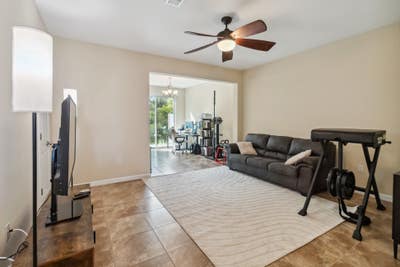 Large Furnished Room in 3/2.5 Townhouse Main Photo