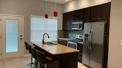 Awesome accom in Raleigh Main Photo
