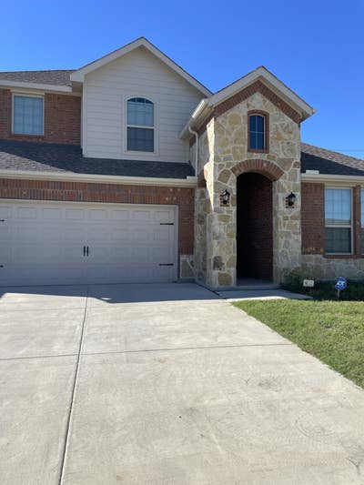 Nice spacious House  Main Photo