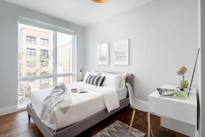 Beautifully Renovated 3 bed apartment in BK Main Photo