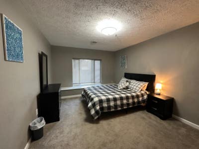 Room A _Available Now!!_Furnished Mid Term Main Photo