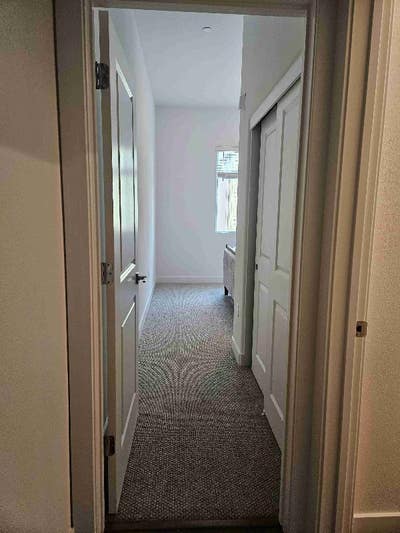 Furnished room with private bath in a brand new to Main Photo