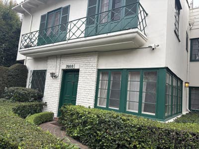 2 bdr 2.5 bath historic townhouse  Main Photo
