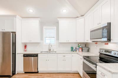 ⭐West Lake Home,  a 7 minute walk to bus 58 and 85 Main Photo