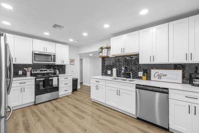 Newlyrenovated & cozy Rockledge Home with private  Main Photo