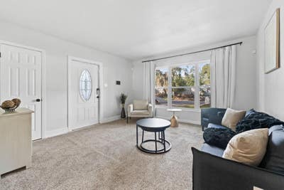 Spacious Tampa house. Very Modern, NewlyRenovated, Main Photo