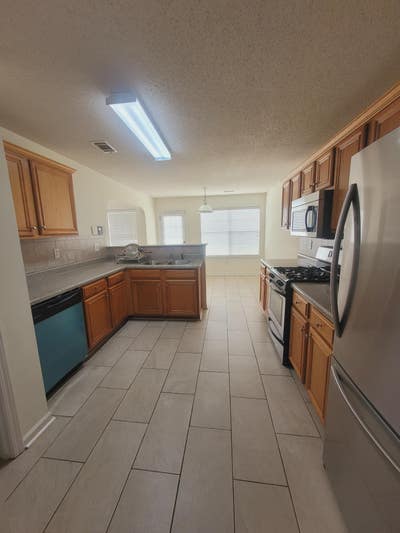 Cozy & comfy Ellenwood House with Living room Main Photo