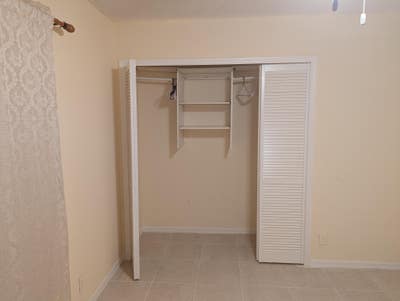Unfurnished rooms in West Palm Beach Main Photo
