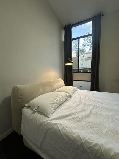 Room Available in Spacious Townhouse Near Caltech Main Photo