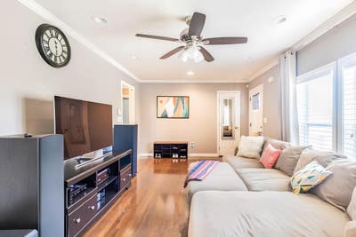 Expereinced Decatur Hosts with HighQuality & Spaci Main Photo