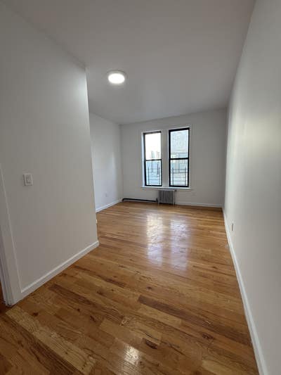 660 W 180 st Sunny & Big rooms by A express NO BF Main Photo