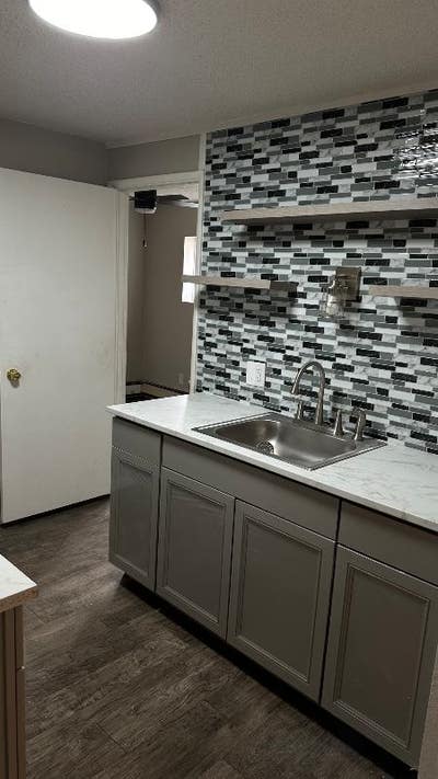 Remodeled 1 BR close to Ft Wainwright Main Photo