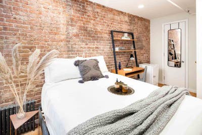 Newly Renovated Townhouse Close to Central Park Main Photo