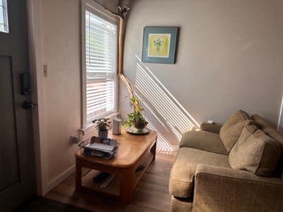 Walkscore 90 Clean Large Room and Private Entrance Main Photo