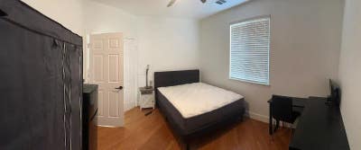 One Room in  East Valley  with a Shared Bathroom.( Main Photo