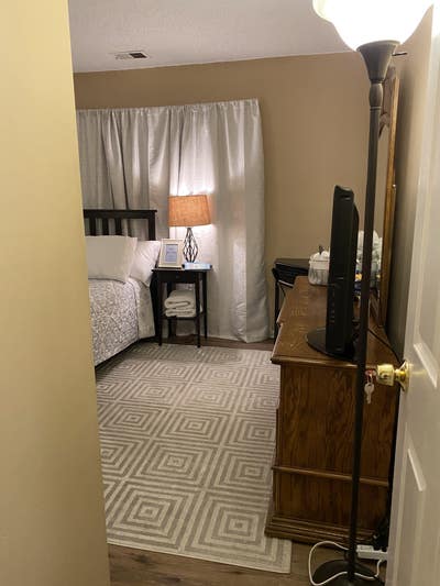 Furnished room and private bathroom $1300  Main Photo