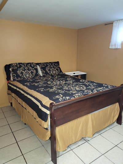 Furnished Room Main Photo
