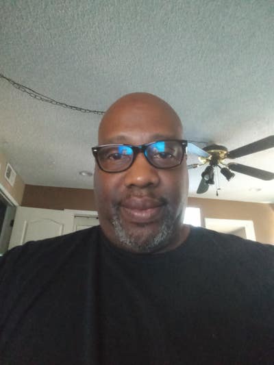 Room wanted in Los Angeles, CA Main Photo