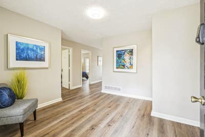 Newly Renovated House!  Easy access to freeways! Main Photo