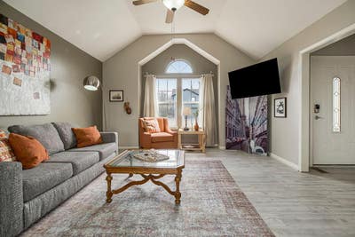 Quiet & Cozy Living in Independence Main Photo