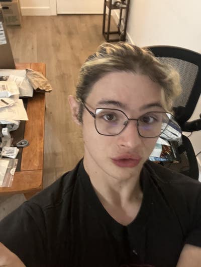 Room wanted in Los Angeles Main Photo